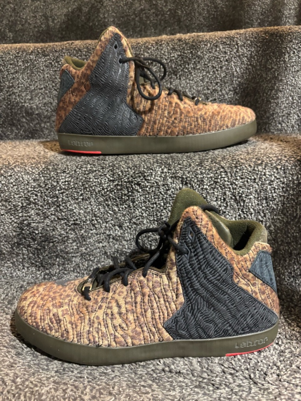 Nike LeBron XI NWS Lifestyle 💯% authentic